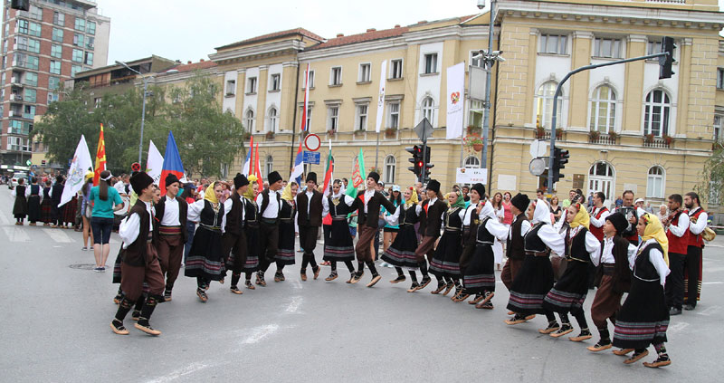 Прво на лепињу, онда на Ђетињу